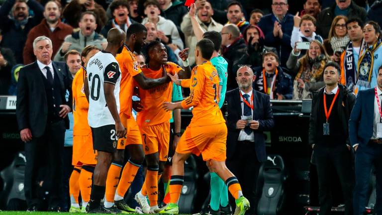 Vinícius, sancionado con dos partidos por su expulsión en Mestalla Vinícius, sancionado con dos partidos por su expulsión en Mestalla