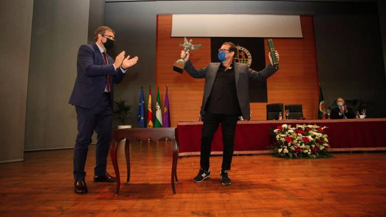 La UJA reconoce a Santiago Ydáñez con el Proyecto “Natural de Jaén” La UJA reconoce a Santiago Ydáñez con el Proyecto “Natural de Jaén”