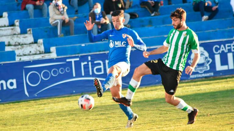 El Linares Deportivo suma un punto ante el Betis Deportivo El Linares Deportivo suma un punto ante el Betis Deportivo