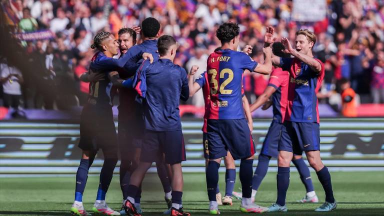 El Barça acaricia la Liga tras un Clásico de infarto El Barça acaricia la Liga tras un Clásico de infarto