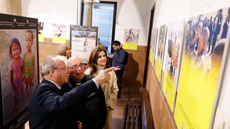 La exposición “La solidaridad en el centro de nuestros corazones” viaja a Alcaudete La exposición “La solidaridad en el centro de nuestros corazones” viaja a Alcaudete