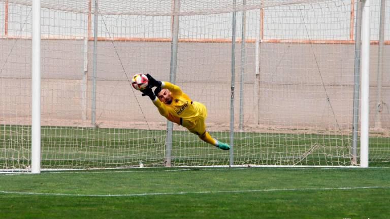 Juan Palomares, de Rus a la élite del fútbol Juan Palomares, de Rus a la élite del fútbol
