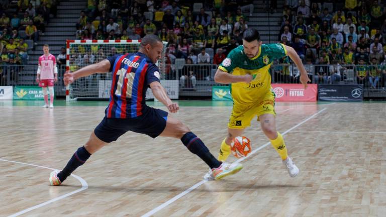 El Jaén FS acaricia la victoria ante el poderoso líder Barça (2-2) El Jaén FS acaricia la victoria ante el poderoso líder Barça (2-2)