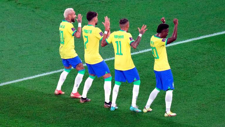 Brasil celebra un carnaval camino de cuartos ante Corea del Sur (4-1) Brasil celebra un carnaval camino de cuartos ante Corea del Sur (4-1)
