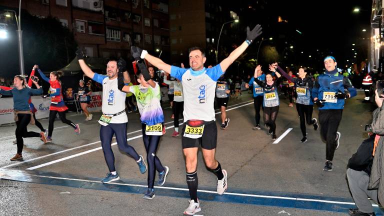 Las imágenes más emocionantes de la llegada a meta de San Antón Las imágenes más emocionantes de la llegada a meta de San Antón