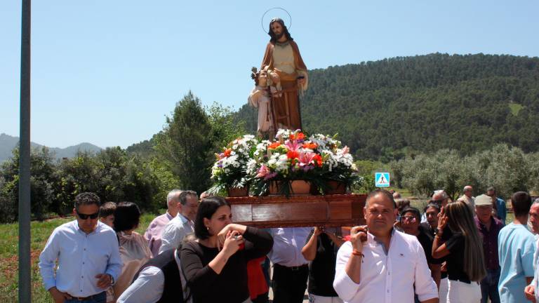 Aldeas pertenecientes a Hornos rinden culto a San José Obrero en un gran día Aldeas pertenecientes a Hornos rinden culto a San José Obrero en un gran día