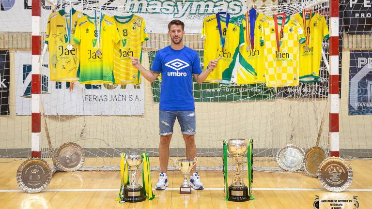 “Leyenda” Campoy abandona el Jaén Paraíso Interior FS tras siete temporadas “Leyenda” Campoy abandona el Jaén Paraíso Interior FS tras siete temporadas