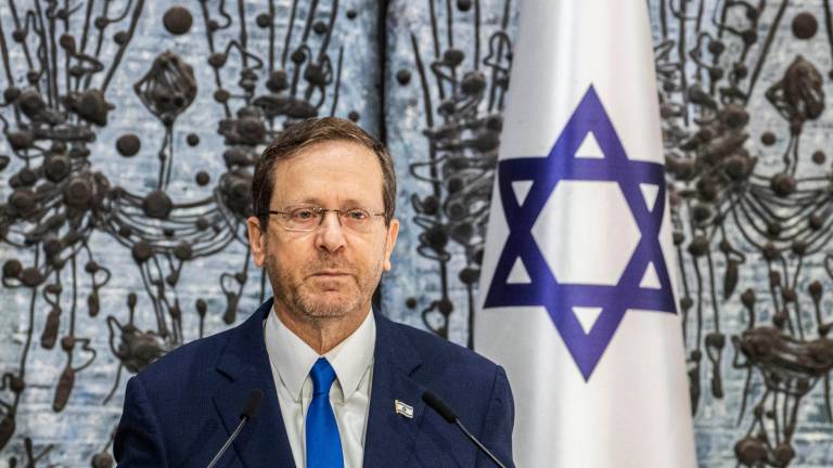 El presidente de Israel pide al Gobierno que paralice la polémica reforma judicial El presidente de Israel pide al Gobierno que paralice la polémica reforma judicial