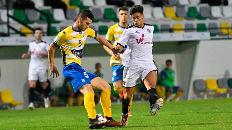 El Real Jaén incorpora a Piscu para reforzar su defensa