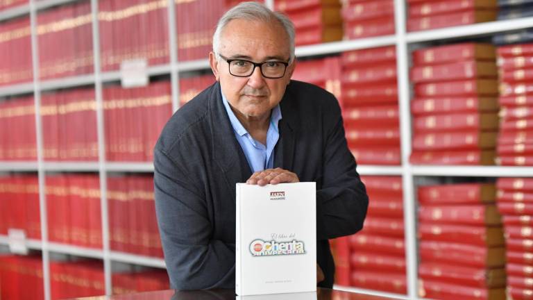 Miguel Ortega: “Me puedo jubilar tranquilo después de hacer este libro” Miguel Ortega: “Me puedo jubilar tranquilo después de hacer este libro”
