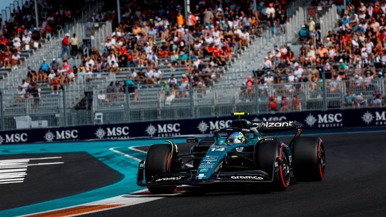 Fernando Alonso vuelve al podio en Miami con otro recital de Verstappen Fernando Alonso vuelve al podio en Miami con otro recital de Verstappen