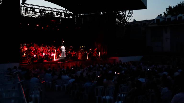 “Tarab”, un grandioso espectáculo marcado por la genialidad “Tarab”, un grandioso espectáculo marcado por la genialidad