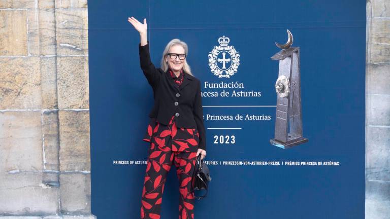 Meryl Streep se atreve con el son de las gaitas en Oviedo Meryl Streep se atreve con el son de las gaitas en Oviedo