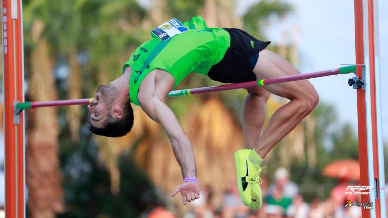 Carlos Rojas vuela para ser campeón de España de salto de altura Carlos Rojas vuela para ser campeón de España de salto de altura