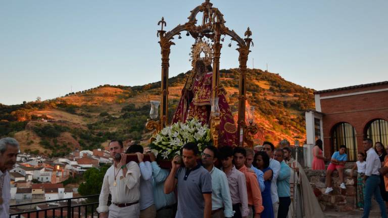 La conmemoración en Santisteban del Puerto de un distintivo que tardó cinco décadas La conmemoración en Santisteban del Puerto de un distintivo que tardó cinco décadas