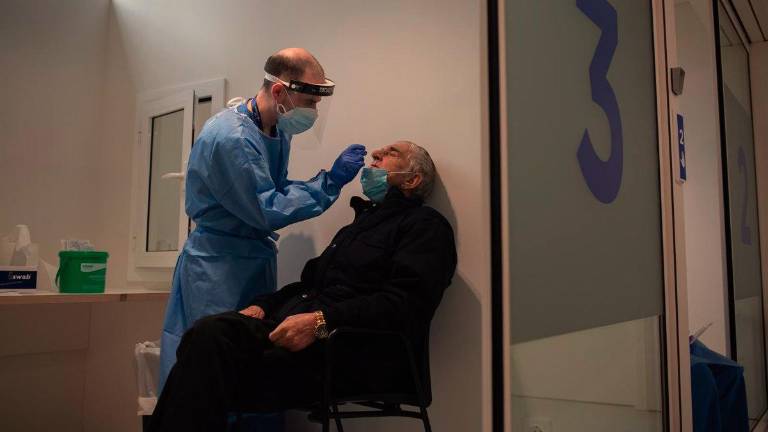 Andalucía sigue bajando la incidencia hasta los 40,9 puntos Andalucía sigue bajando la incidencia hasta los 40,9 puntos