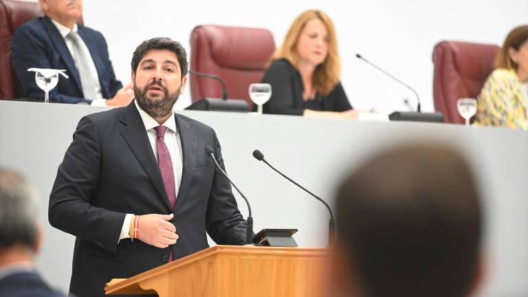 PP y Vox alcanzan un acuerdo para evitar la repetición electoral en Murcia PP y Vox alcanzan un acuerdo para evitar la repetición electoral en Murcia