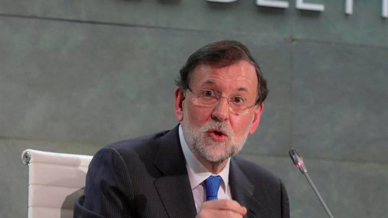 Rajoy incumple el confinamiento y sale a hacer ejercicio Rajoy incumple el confinamiento y sale a hacer ejercicio