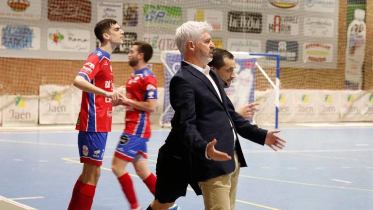 Javier Garrido deja de ser el entrenador del Software DelSol Mengíbar FS Javier Garrido deja de ser el entrenador del Software DelSol Mengíbar FS