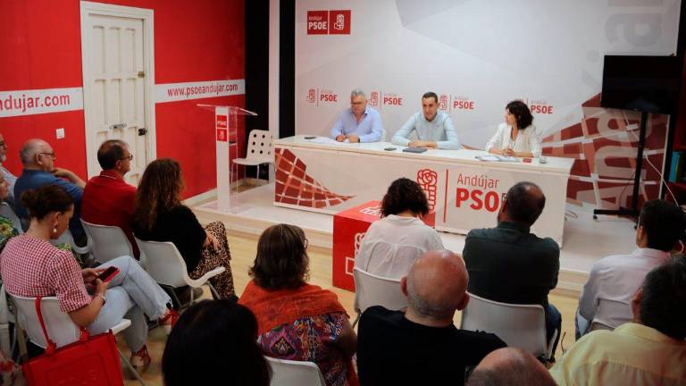 El PSOE reclama a la Junta medios para los municipios en riesgo por el virus del Nilo El PSOE reclama a la Junta medios para los municipios en riesgo por el virus del Nilo