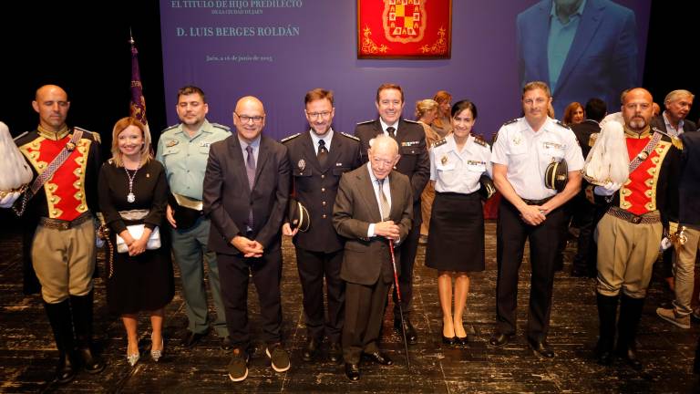 Una noche histórica de reconocimiento y orgullo a un jiennense singular, en imágenes Una noche histórica de reconocimiento y orgullo a un jiennense singular, en imágenes