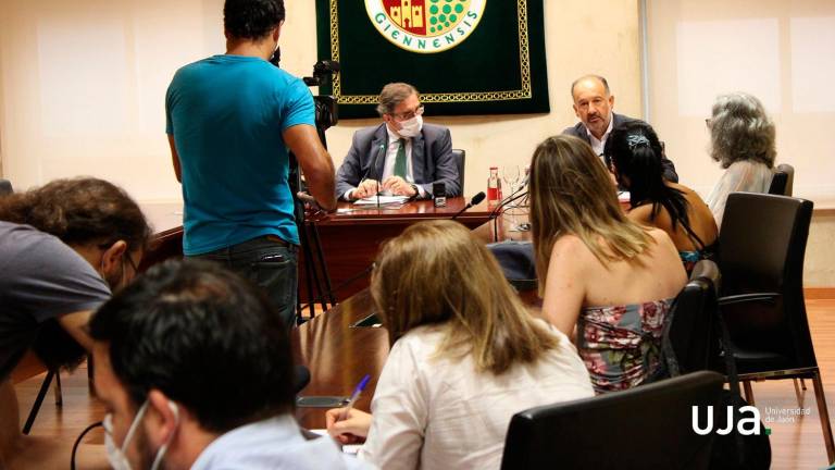 El 53% de los titulados de la UJA encuentra trabajo al año de finalizar sus estudios El 53% de los titulados de la UJA encuentra trabajo al año de finalizar sus estudios