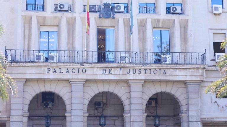 En prisión tres detenidos por una presunta agresión sexual a una menor en Écija (Sevilla) En prisión tres detenidos por una presunta agresión sexual a una menor en Écija (Sevilla)