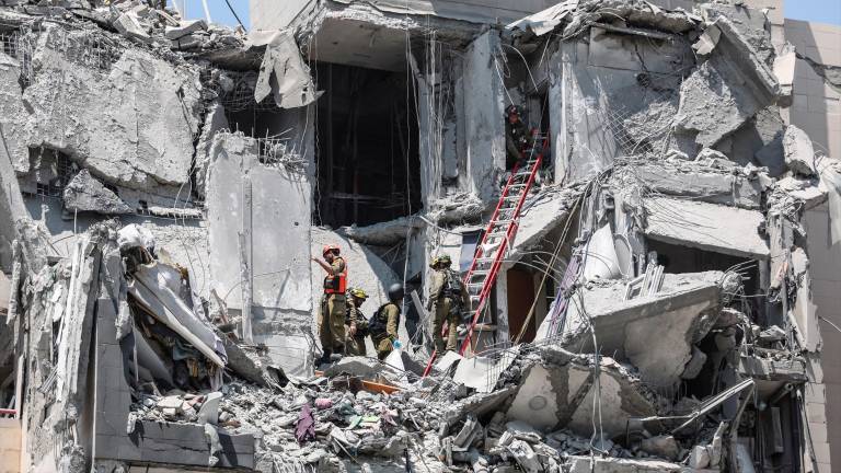 Irán e Israel se acusan mutuamente de “violar el alto al fuego” Irán e Israel se acusan mutuamente de “violar el alto al fuego”