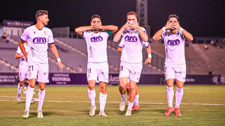 Agus Alonso desata la locura en La Victoria en el minuto 96 (2-1) Agus Alonso desata la locura en La Victoria en el minuto 96 (2-1)