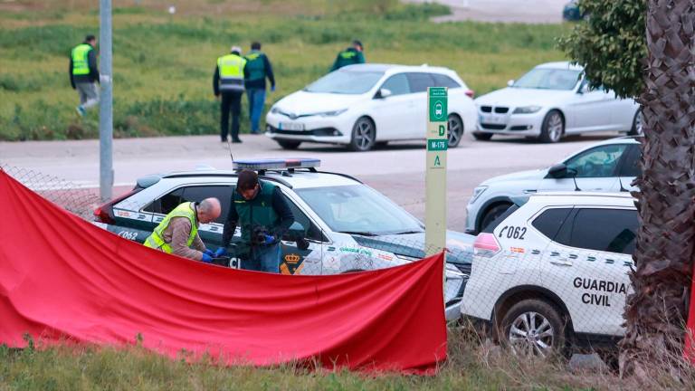 Muere un menor de 17 años apuñalado a la salida del instituto en Gerena (Sevilla) Muere un menor de 17 años apuñalado a la salida del instituto en Gerena (Sevilla)