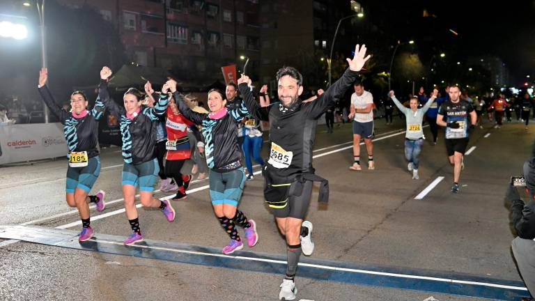 Las imágenes más emocionantes de la llegada a meta de San Antón Las imágenes más emocionantes de la llegada a meta de San Antón