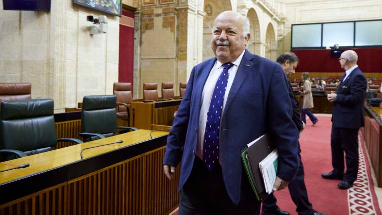 Aguirre expulsa a un diputado de Vox de la tribuna del Parlamento tras llamar “golfos” a los socialistas Aguirre expulsa a un diputado de Vox de la tribuna del Parlamento tras llamar “golfos” a los socialistas