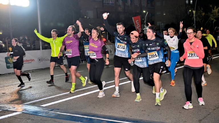 Las imágenes más emocionantes de la llegada a meta de San Antón Las imágenes más emocionantes de la llegada a meta de San Antón