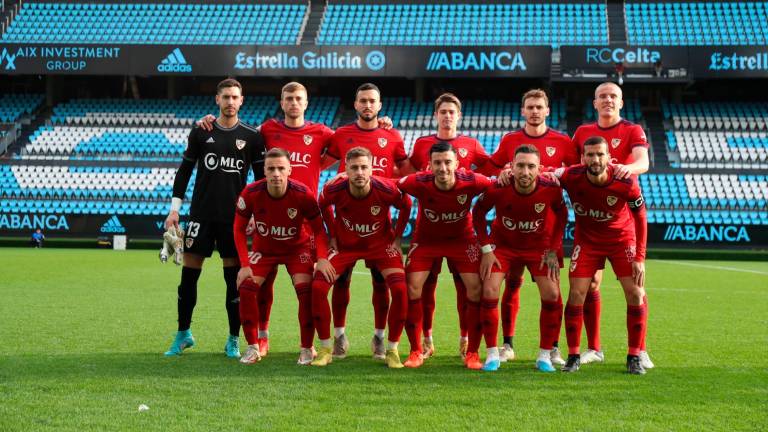 El Linares Deportivo no remonta el vuelo en Balaídos (4-2) El Linares Deportivo no remonta el vuelo en Balaídos (4-2)