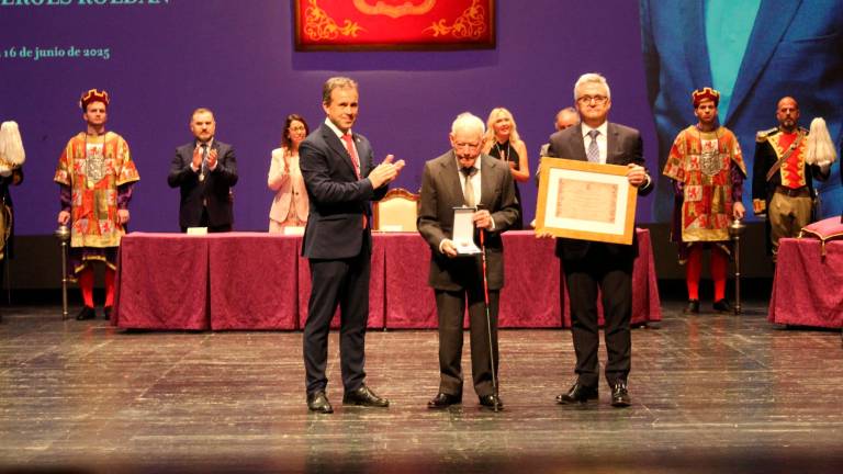 Una noche histórica de reconocimiento y orgullo a un jiennense singular, en imágenes Una noche histórica de reconocimiento y orgullo a un jiennense singular, en imágenes