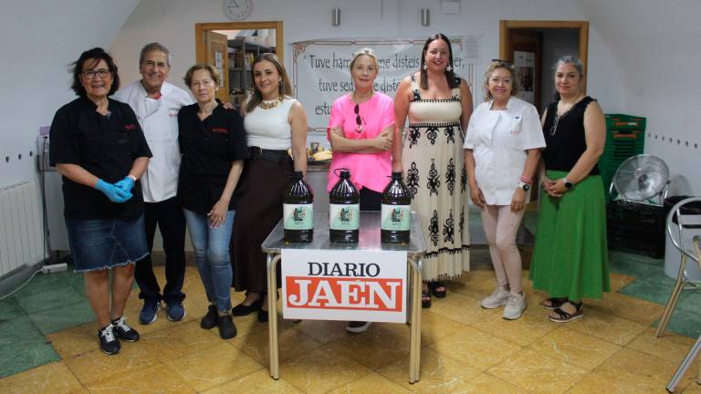 400 litros de Aove de Aires de Jaén para Santa Clara 400 litros de Aove de Aires de Jaén para Santa Clara