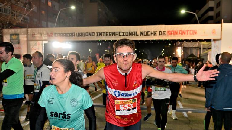 Las imágenes más emocionantes de la llegada a meta de San Antón Las imágenes más emocionantes de la llegada a meta de San Antón