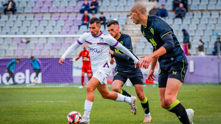 El Real Jaén desespera a su afición con un empate en La Victoria (1-1) El Real Jaén desespera a su afición con un empate en La Victoria (1-1)