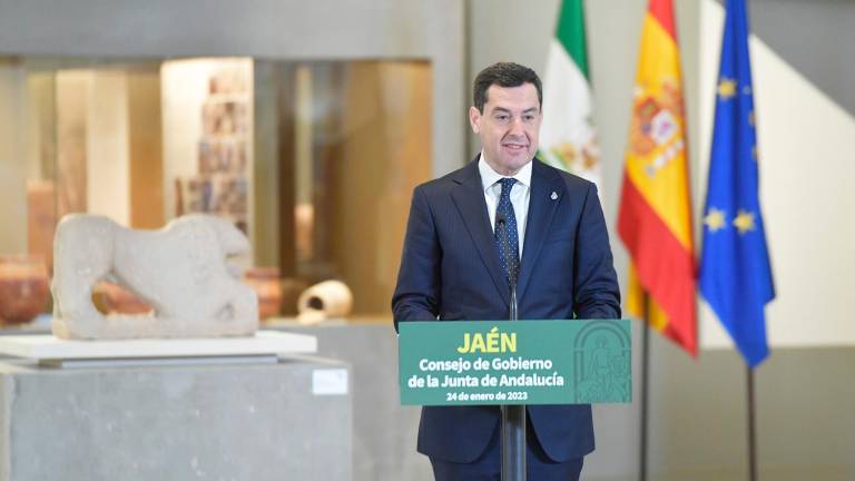 Juanma Moreno espera que el tranvía de Jaén circule en 2024 tras un impulso este año Juanma Moreno espera que el tranvía de Jaén circule en 2024 tras un impulso este año
