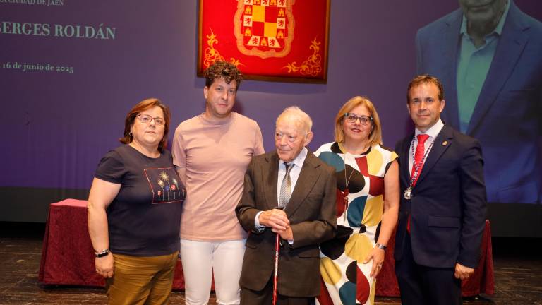 Una noche histórica de reconocimiento y orgullo a un jiennense singular, en imágenes Una noche histórica de reconocimiento y orgullo a un jiennense singular, en imágenes