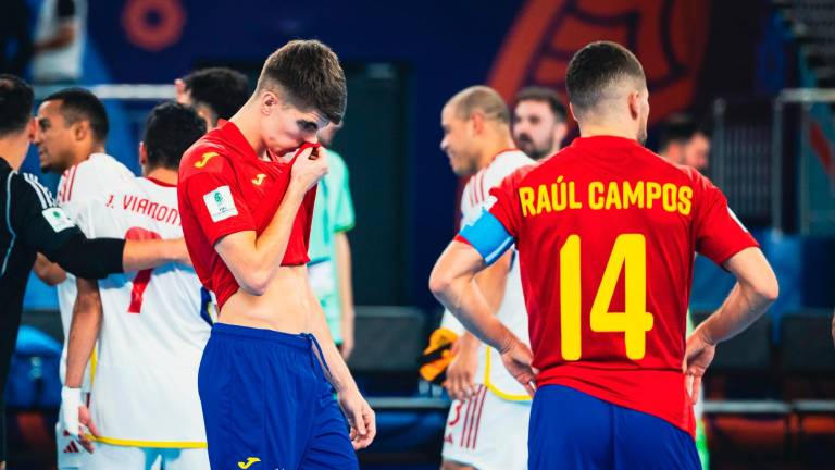 Fracaso mundial de España ante la Venezuela de Carlos Sanz Fracaso mundial de España ante la Venezuela de Carlos Sanz