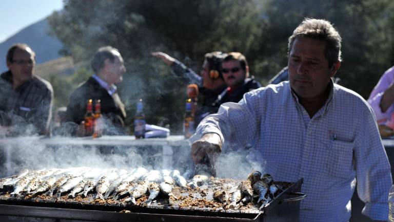 Por Santa Catalina, en cada malla una sardina y todo el aceite tiene una oliva Por Santa Catalina, en cada malla una sardina y todo el aceite tiene una oliva