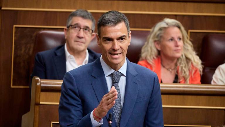 Sánchez usa la carta del “y tú más” en la primera sesión de control tras estallar el “caso koldo” Sánchez usa la carta del “y tú más” en la primera sesión de control tras estallar el “caso koldo”