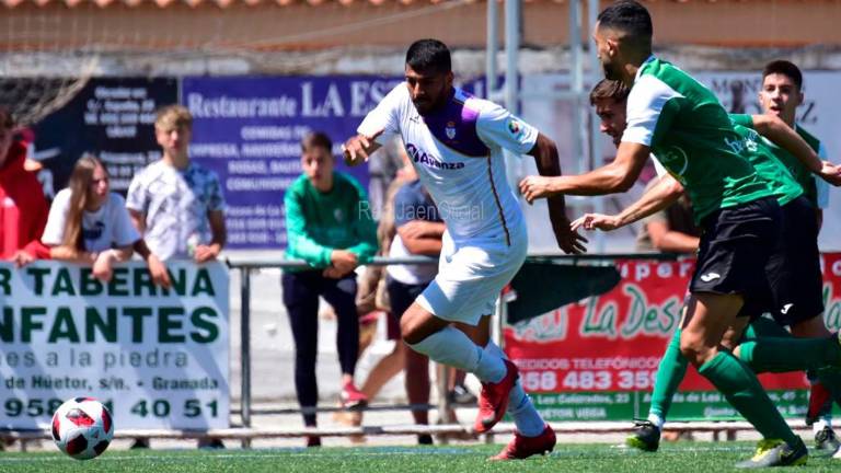 Juan Carlos Fernández, nuevo refuerzo invernal del Real Jaén Juan Carlos Fernández, nuevo refuerzo invernal del Real Jaén