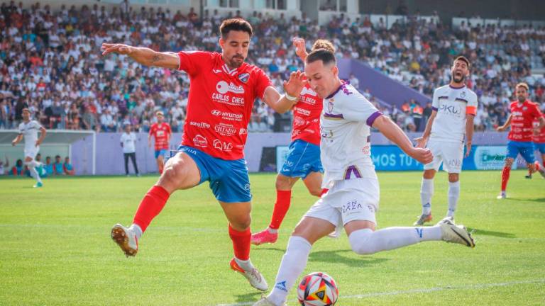 El Torre del Mar y el Móstoles, competencia del Real Jaén por la Segunda FEF El Torre del Mar y el Móstoles, competencia del Real Jaén por la Segunda FEF
