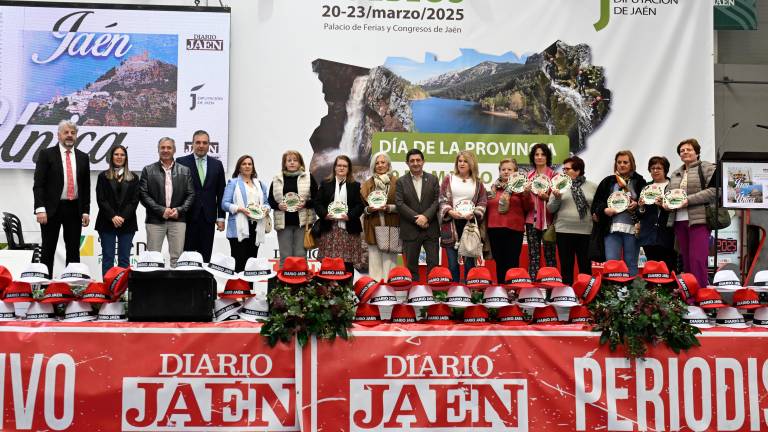 Reconocimiento al talento artesanal y con nombre de mujer de Sierra Mágina en la Gala Jaén Única Reconocimiento al talento artesanal y con nombre de mujer de Sierra Mágina en la Gala Jaén Única