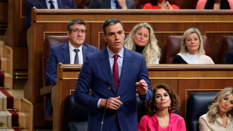 El presidente del Gobierno, Pedro Sánchez, interviene durante una sesión de control en el Congreso de los Diputados. / Jesús Hellín / Europa Press. 