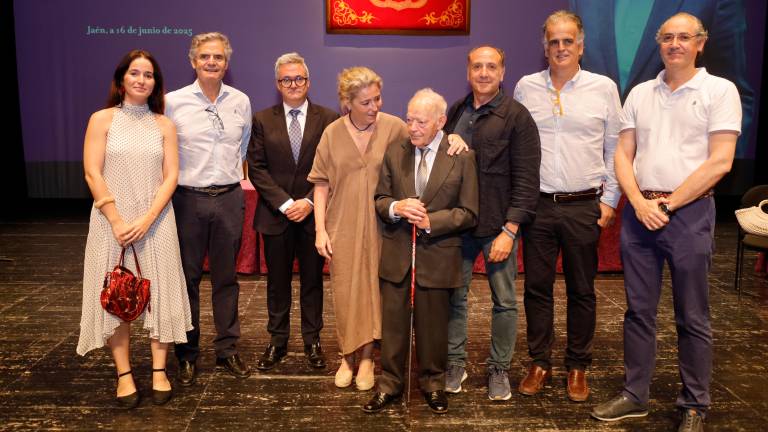 Una noche histórica de reconocimiento y orgullo a un jiennense singular, en imágenes Una noche histórica de reconocimiento y orgullo a un jiennense singular, en imágenes