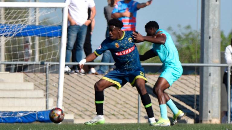 Christo, el delantero que entrena con el Torredonjimeno y que monitoriza el Real Jaén Christo, el delantero que entrena con el Torredonjimeno y que monitoriza el Real Jaén