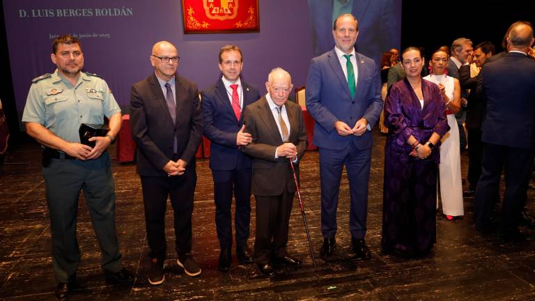 Una noche histórica de reconocimiento y orgullo a un jiennense singular, en imágenes Una noche histórica de reconocimiento y orgullo a un jiennense singular, en imágenes